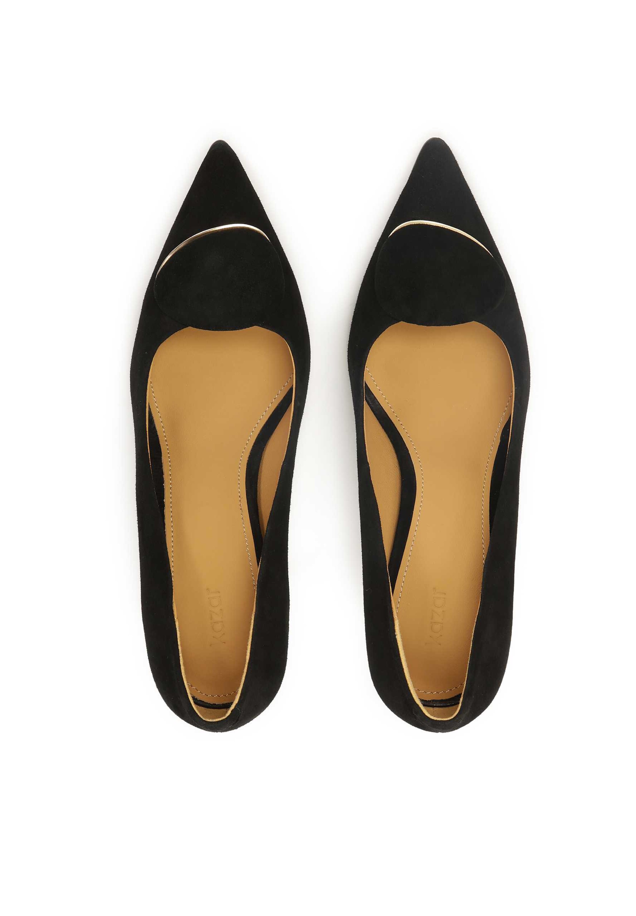 Kazar Pumps in Black