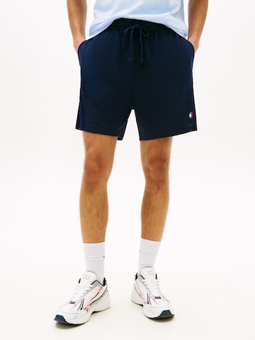 Tommy Jeans Regular Housut värissä sininen: etupuoli