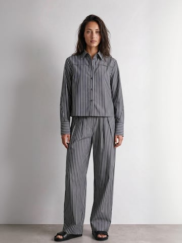 T-shirt ' LR-SUSI ' Levete Room en gris : devant
