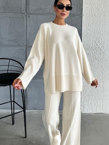 WOMAN VISION Suit in Beige