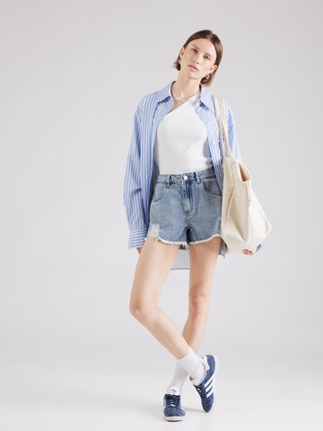 Noisy may Regular Shorts 'HELLA' in Blau