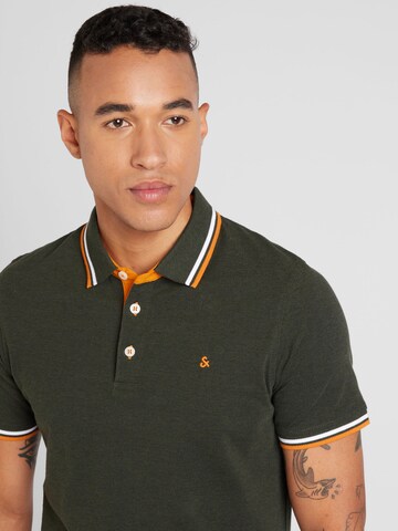 Tricou 'JJEPAULOS' de la JACK & JONES pe verde