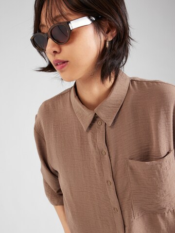 JDY Blouse 'GRY' in Brown