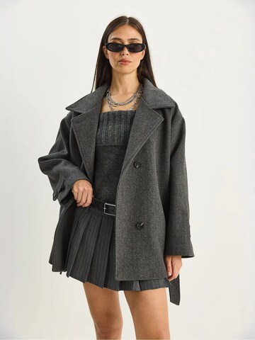 Cappotto di mezza stagione di Bianco Lucci in grigio: frontale