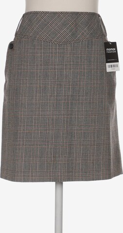 apriori Skirt in M in Grey: front