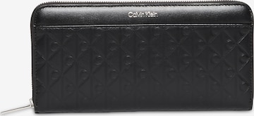 Calvin Klein Kukkaro värissä musta: etupuoli