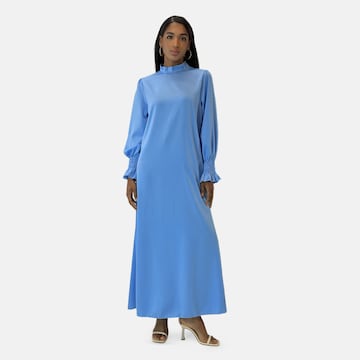 Elara Kleid 'Abaya' in Blau: Vorderseite