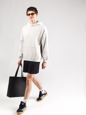 ADIDAS ORIGINALS - Sweatshirt 'PREMIUM ESSENTIALS' em branco
