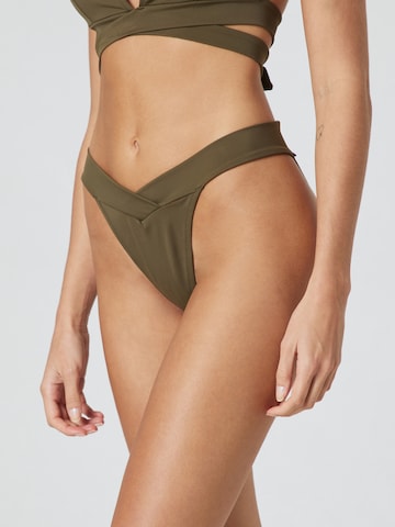 Guido Maria Kretschmer Women Bikini Bottoms 'Kaley' in Green: front