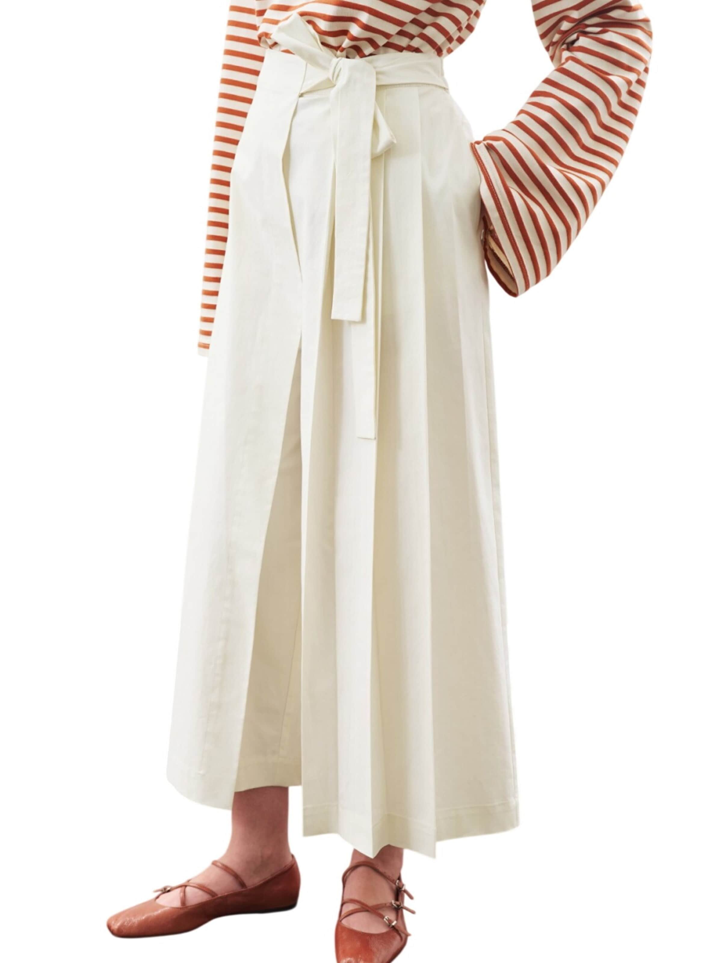 MANUKA Regular Trousers in Beige