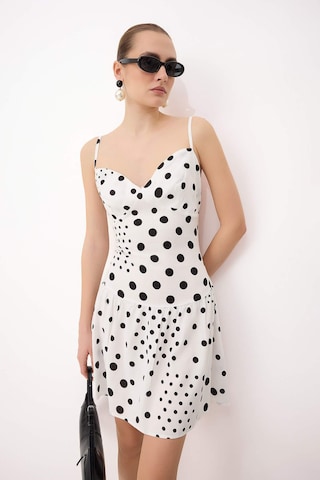 Trendyol Zomerjurk in Wit: voorkant
