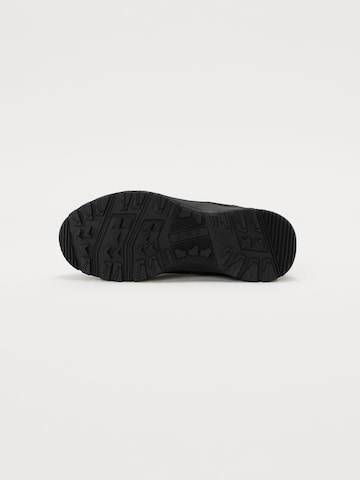 Pantofi 'AHOLA' de la ICEPEAK pe negru