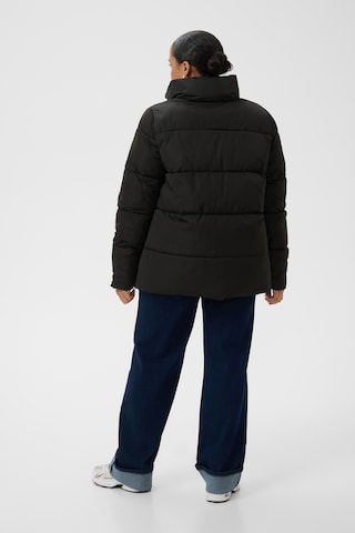 KAFFE CURVE Übergangsjacke in Schwarz