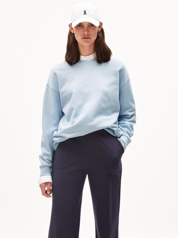 ARMEDANGELS Sweatshirt 'Arin' in Blau