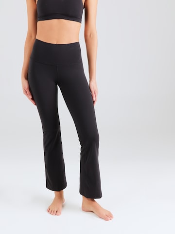 Regular Pantalon de sport NIKE en noir : devant