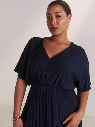 Guido Maria Kretschmer Curvy Kleid 'Lynelle' in Blau: Vorderseite