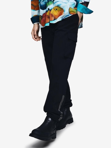 Loosefit Pantaloni cargo di Desigual in nero: frontale