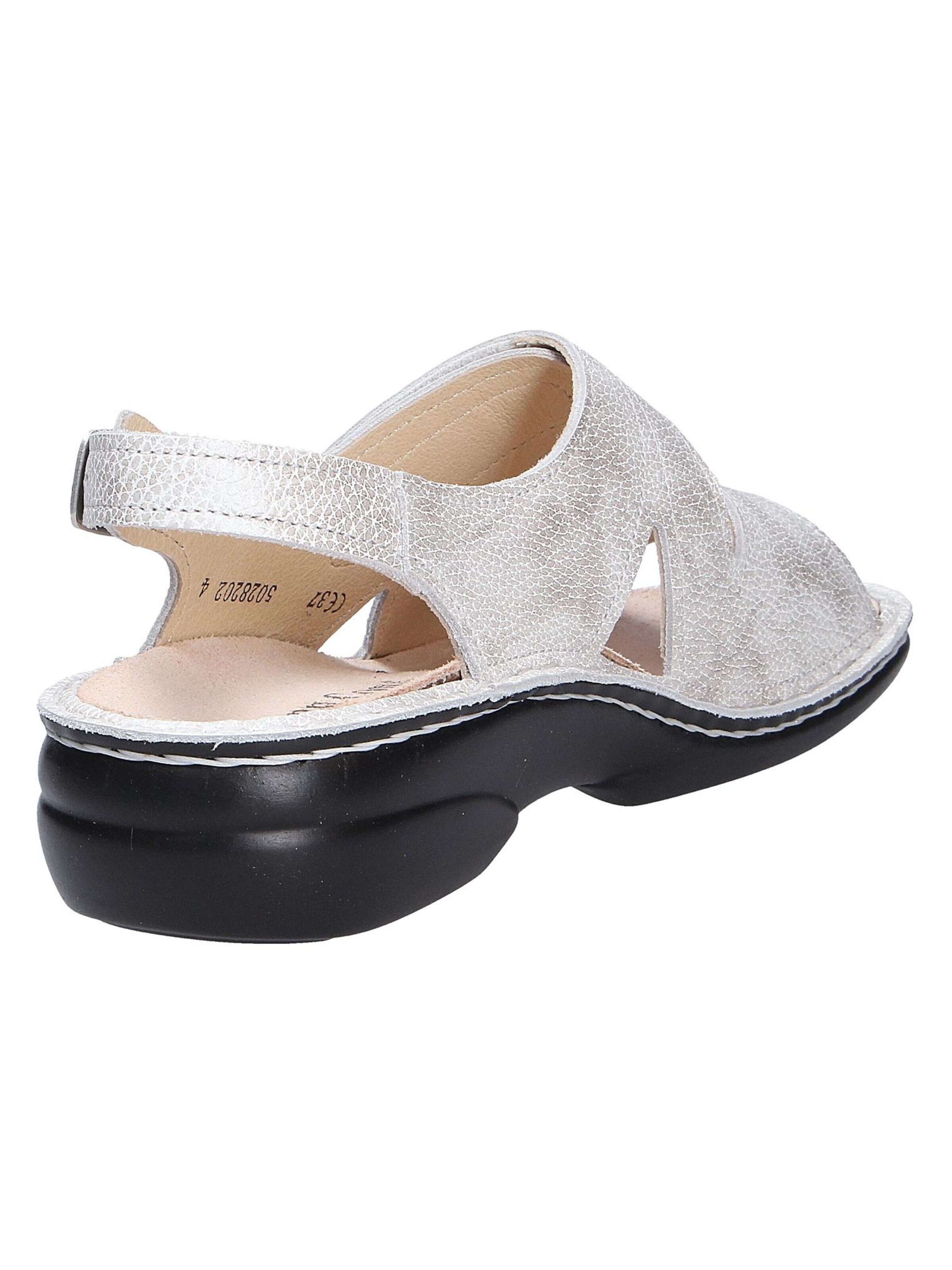 Finn Comfort Sandal in Beige