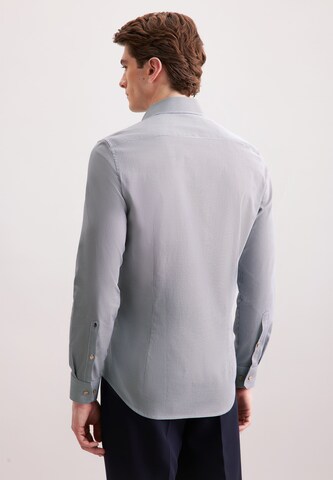 Coupe slim Chemise business 'Schwarze Rose' SEIDENSTICKER en gris
