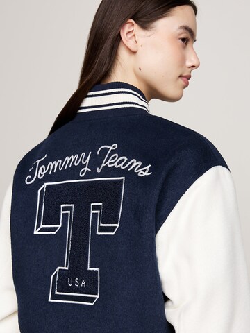 Tommy Jeans Jacke in Blau