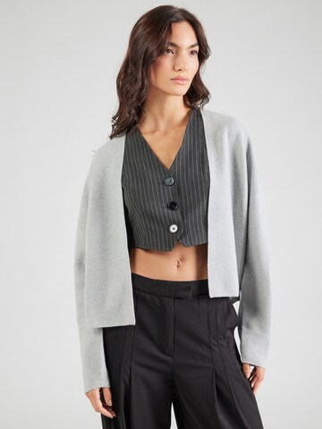 Cardigan 'MIRALA' DRYKORN en gris : devant