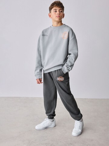 Baker by Ted Baker Jogginganzug in Grau: Vorderseite