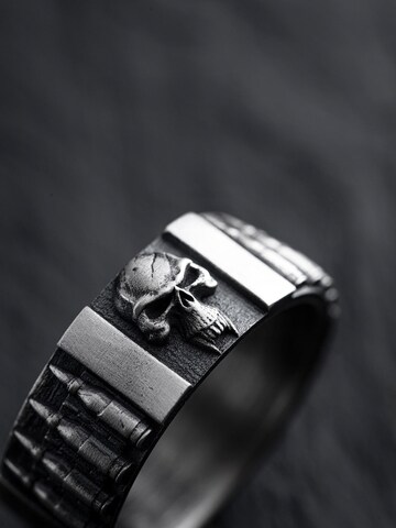 REYTEL Ring 'BULLETS OF RETRIBUTION - SKULL' in Zilver