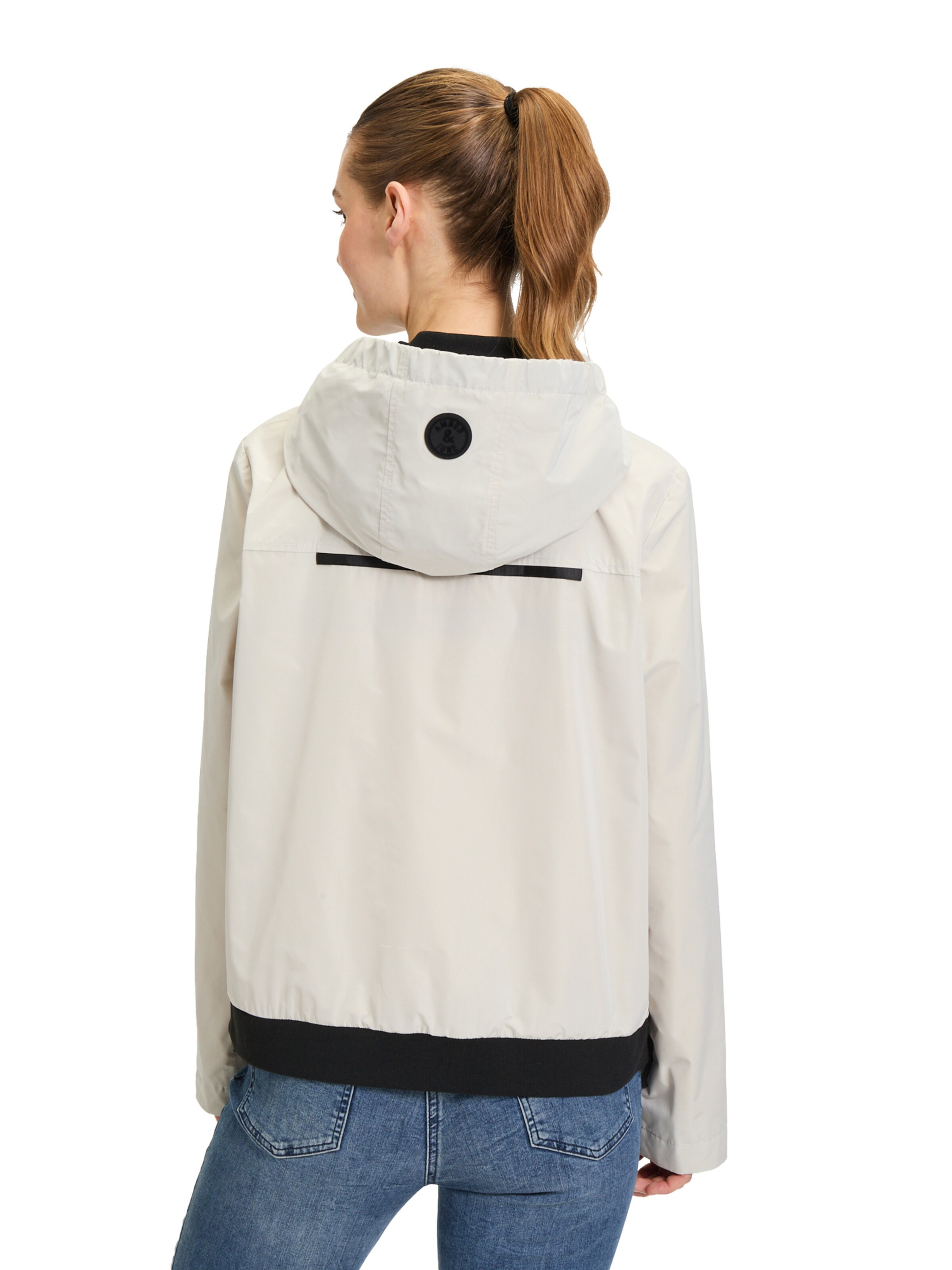 Amber & June Between-season jacket in Beige