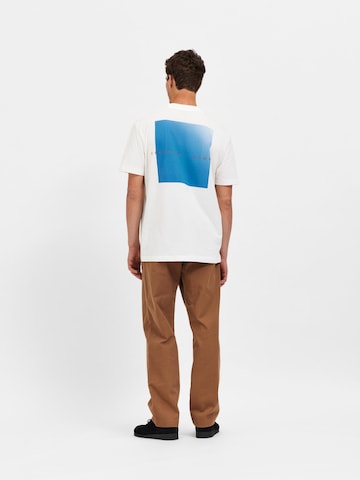 SELECTED - Camiseta 'Matt' en blanco