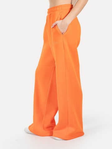 Loosefit Pantalon 'Siara' Smilodox en orange