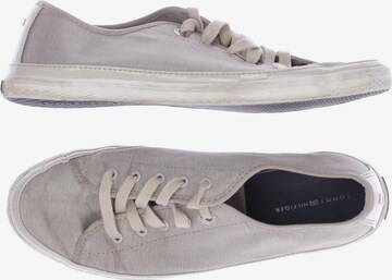 TOMMY HILFIGER Sneakers & Trainers in 40 in Grey: front