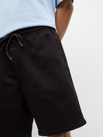 Pull&Bear Regular Pants in Black