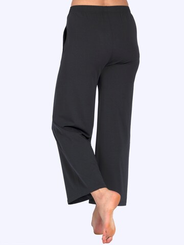 Magadi Loosefit Sporthose 'Naomi' in Schwarz