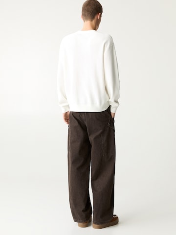 Pull&Bear Sweater in White