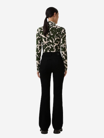 BOGNER Flared Jeans 'Julie' in Schwarz