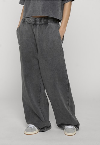 Loosefit Pantaloni di Felicious in grigio: frontale