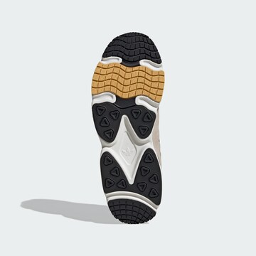 ADIDAS ORIGINALS - Zapatillas deportivas bajas 'Ozmillen' en beige