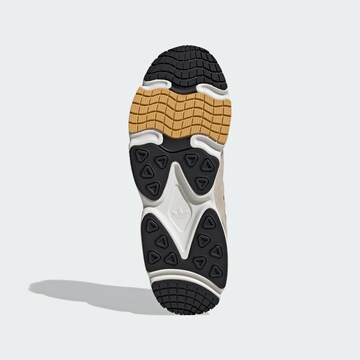 ADIDAS ORIGINALS - Sapatilhas baixas 'Ozmillen' em bege