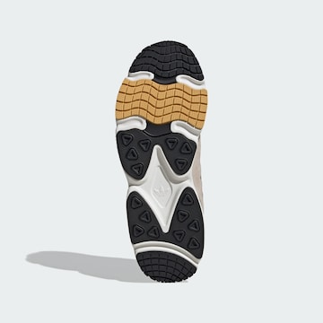 ADIDAS ORIGINALS Låg sneaker 'Ozmillen' i beige