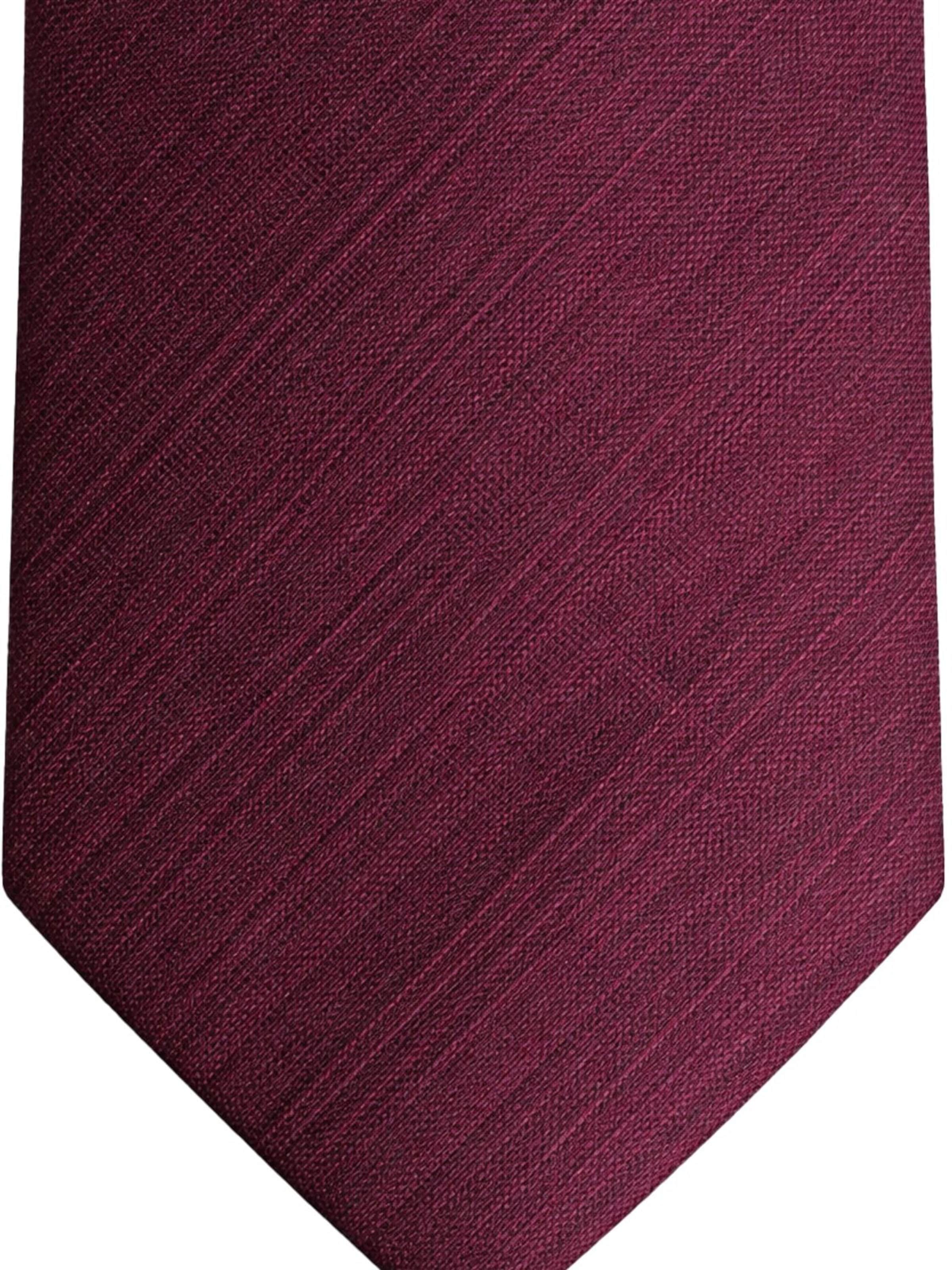 Suitable Tie in Red