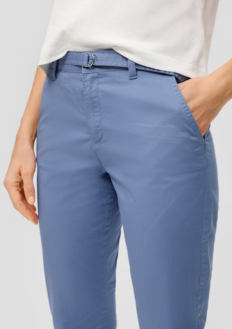 Tapered Pantaloni chino di s.Oliver in blu