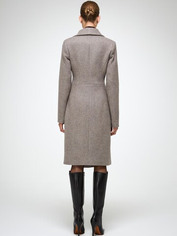 V S P Winter coat 'Vilma' in Grey