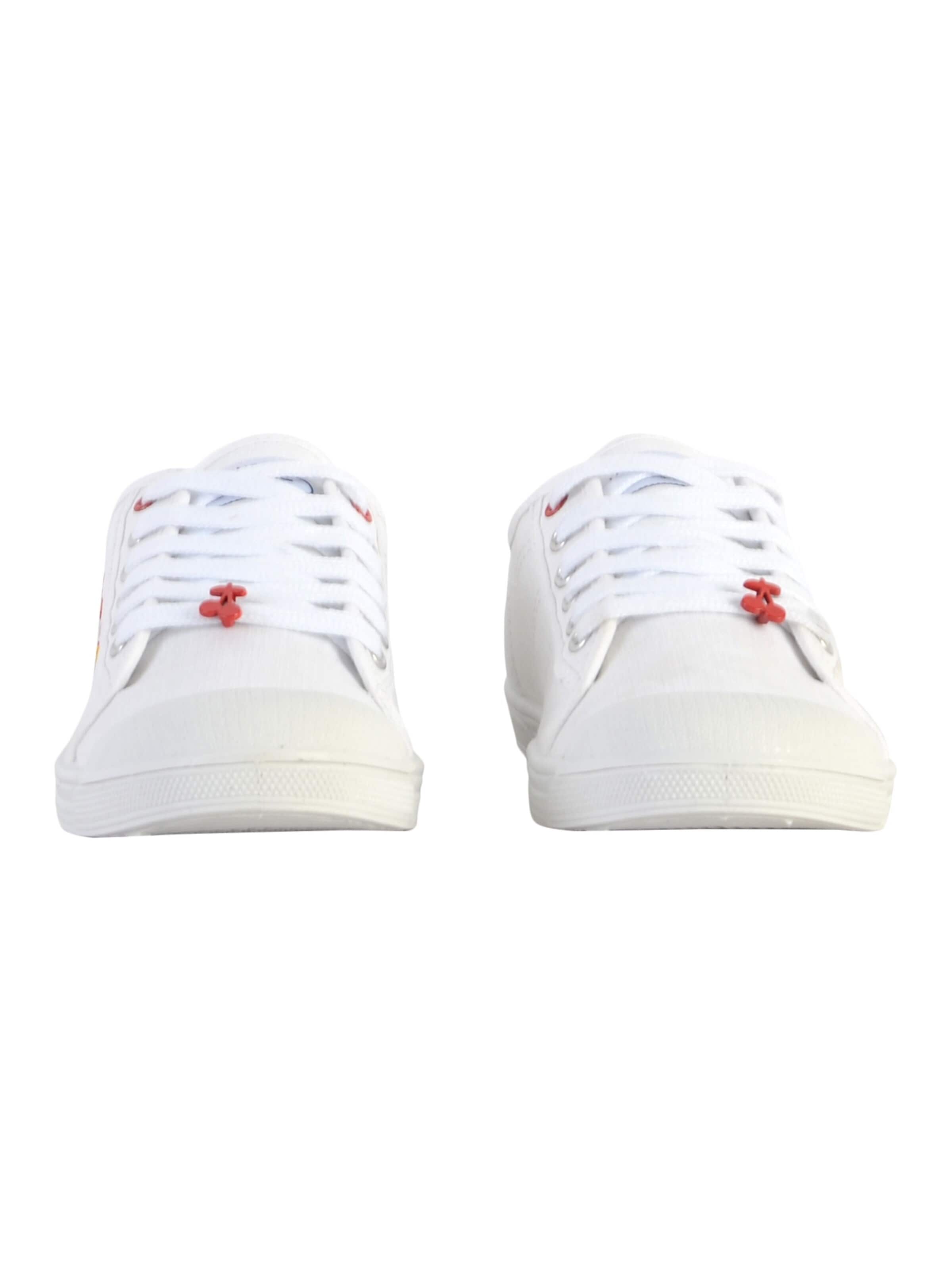 Scarpa stringata sportiva di Le Temps Des Cerises in bianco