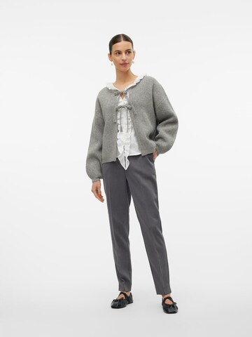 VERO MODA Cardigan 'Bow' i grå
