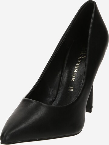 TATA Italia Pumps in Black: front