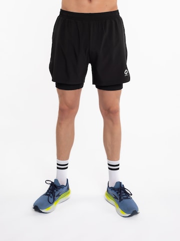 mymotus Regular Sports trousers in Black: front