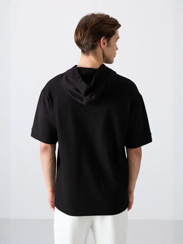 Tommy Life Shirt in Black
