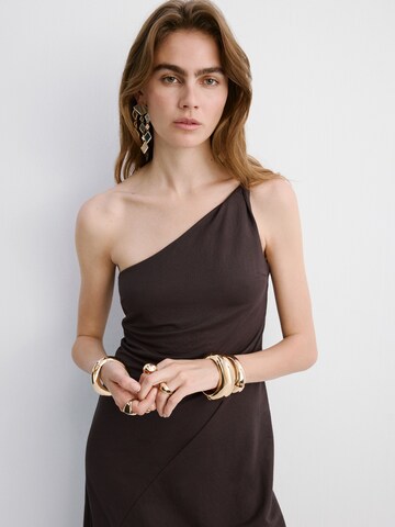 Rochie 'CARAM' de la MANGO pe maro