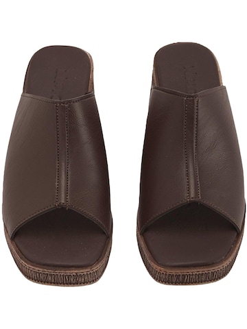 Limoya Mules 'Fanny' in Brown