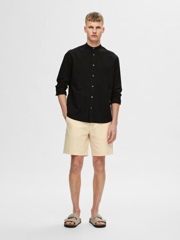 SELECTED HOMME Regular Shorts 'Karl' in Beige